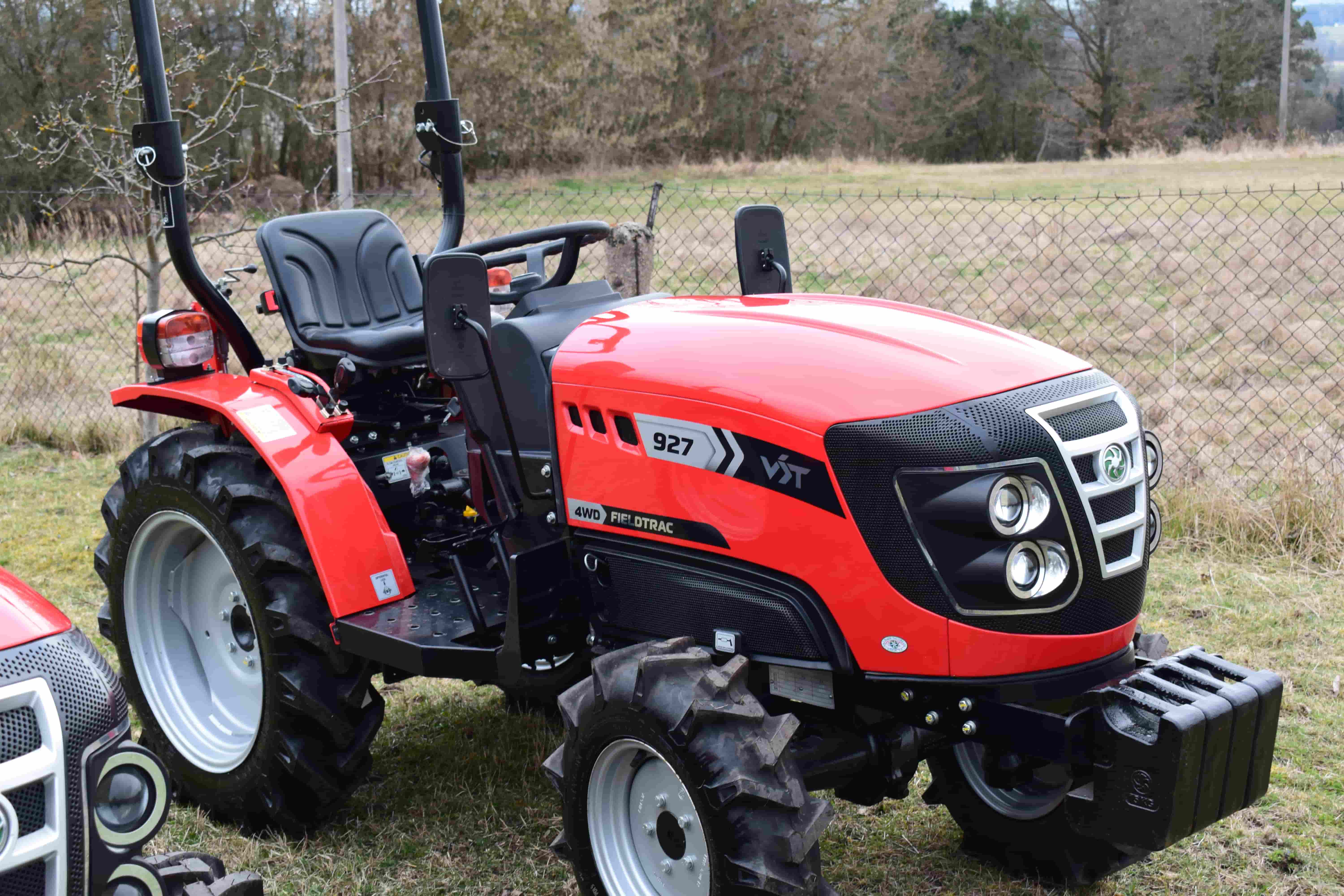 VST Fieldtrac 927